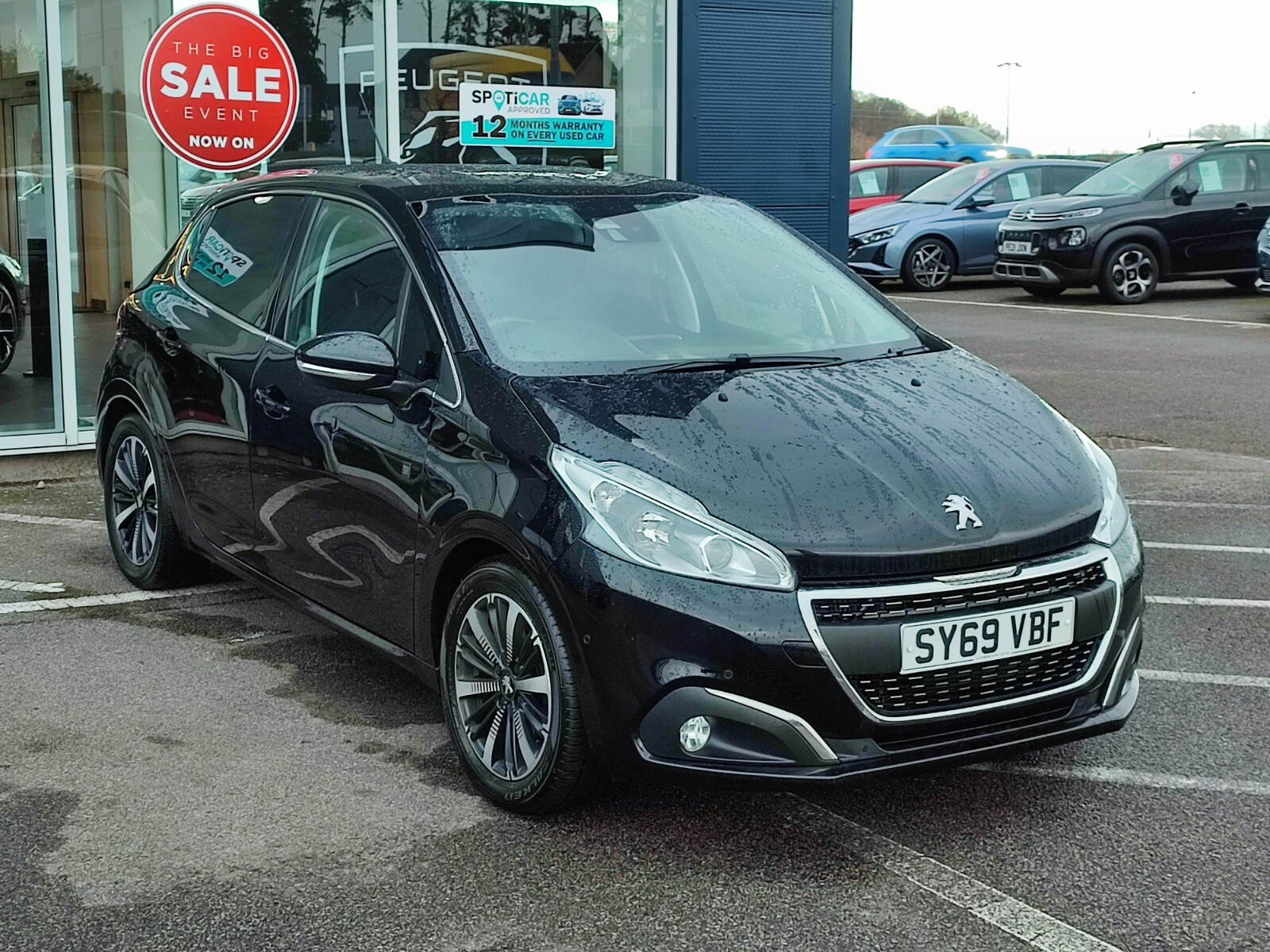 Main listing image - Peugeot 208