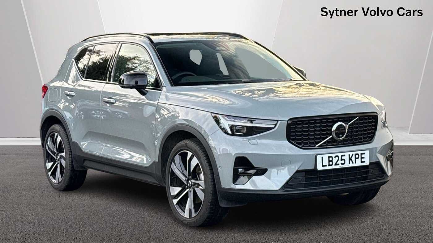 Main listing image - Volvo XC40