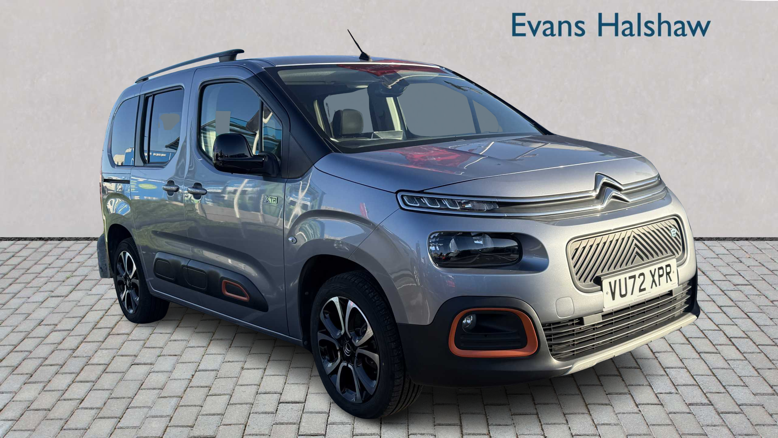 Main listing image - Citroen e-Berlingo