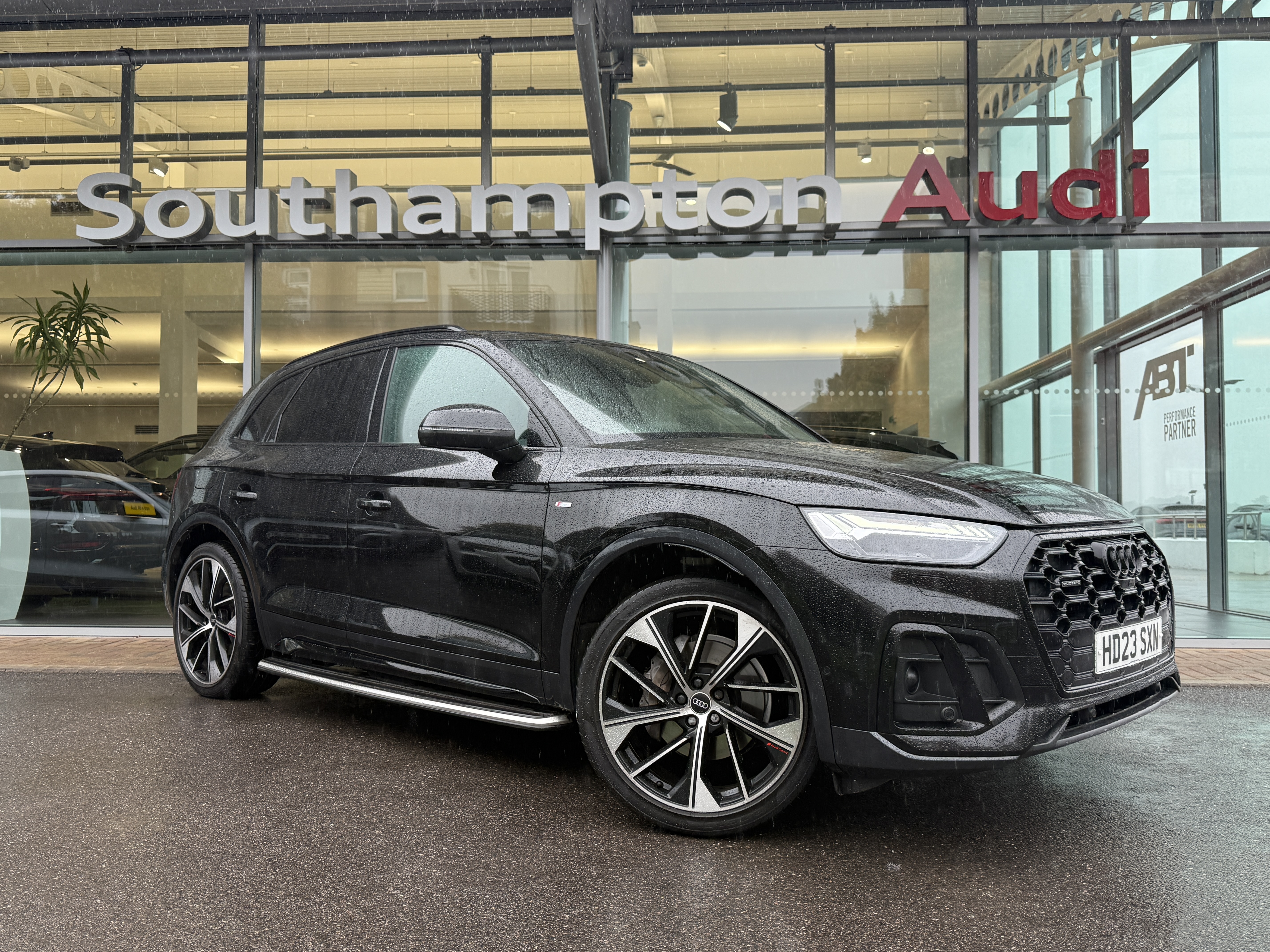 Main listing image - Audi Q5