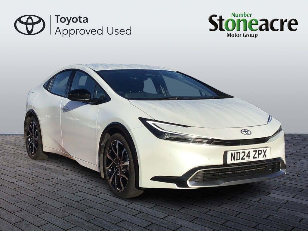 Main listing image - Toyota Prius Plug-In