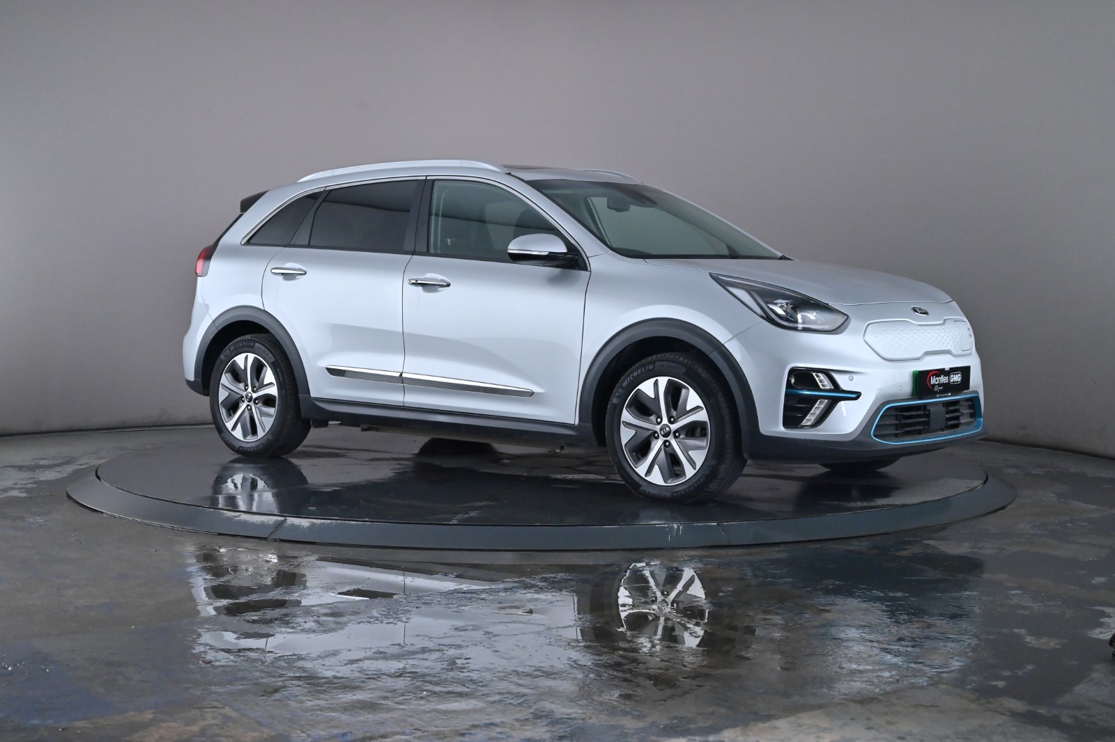 Main listing image - Kia e-Niro
