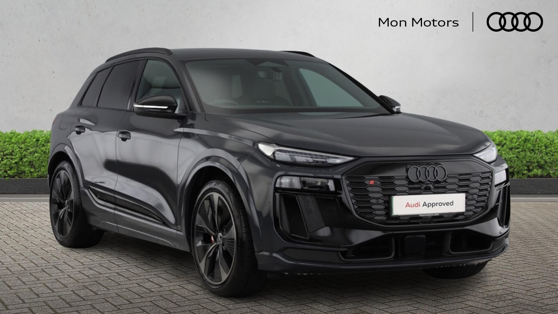 Main listing image - Audi Q6