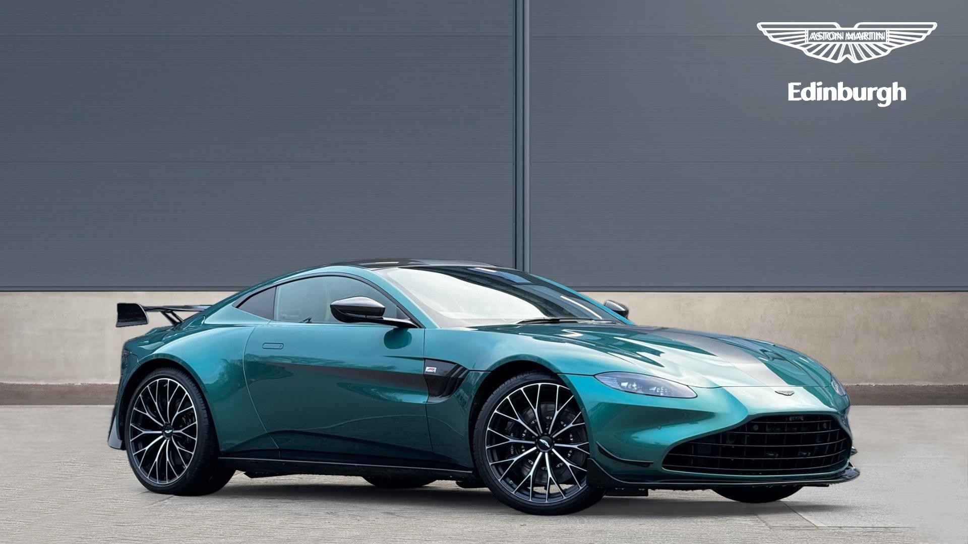 Main listing image - Aston Martin Vantage