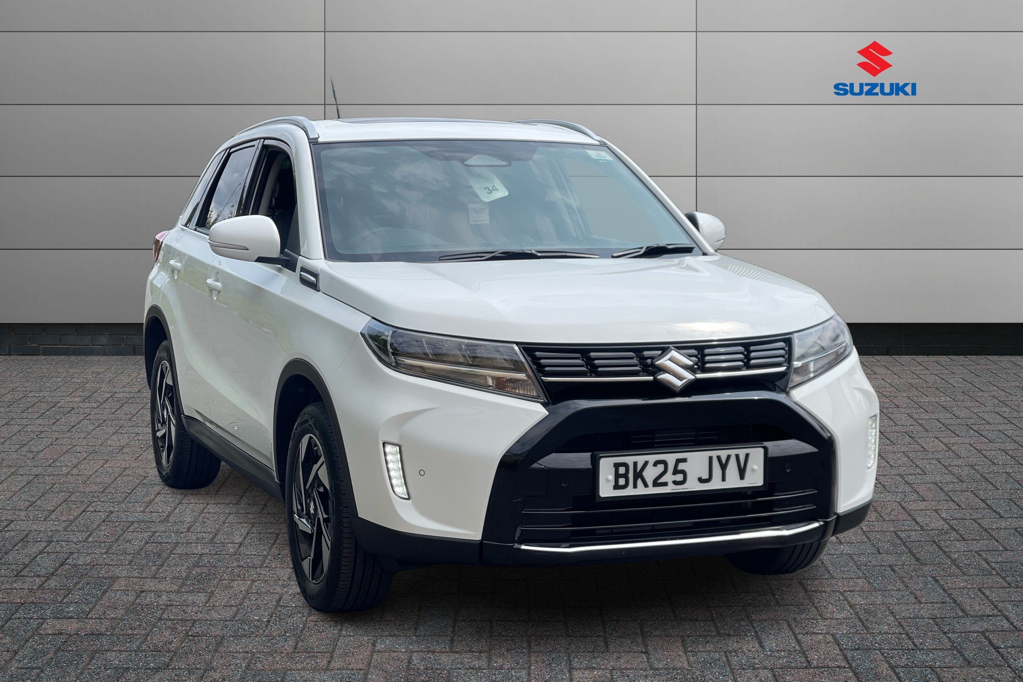 Main listing image - Suzuki Vitara