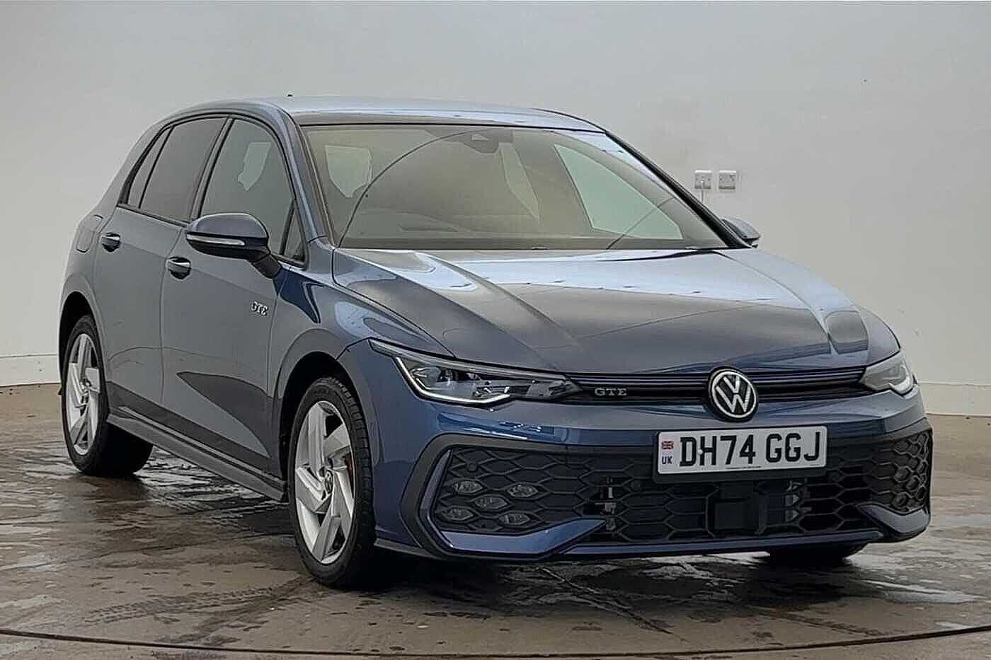 Main listing image - Volkswagen Golf GTE