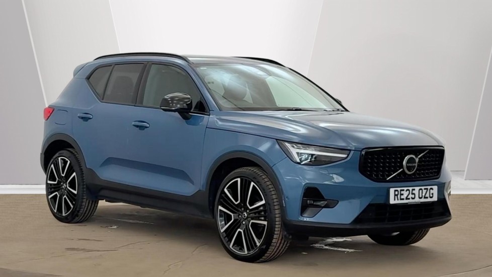 Main listing image - Volvo XC40