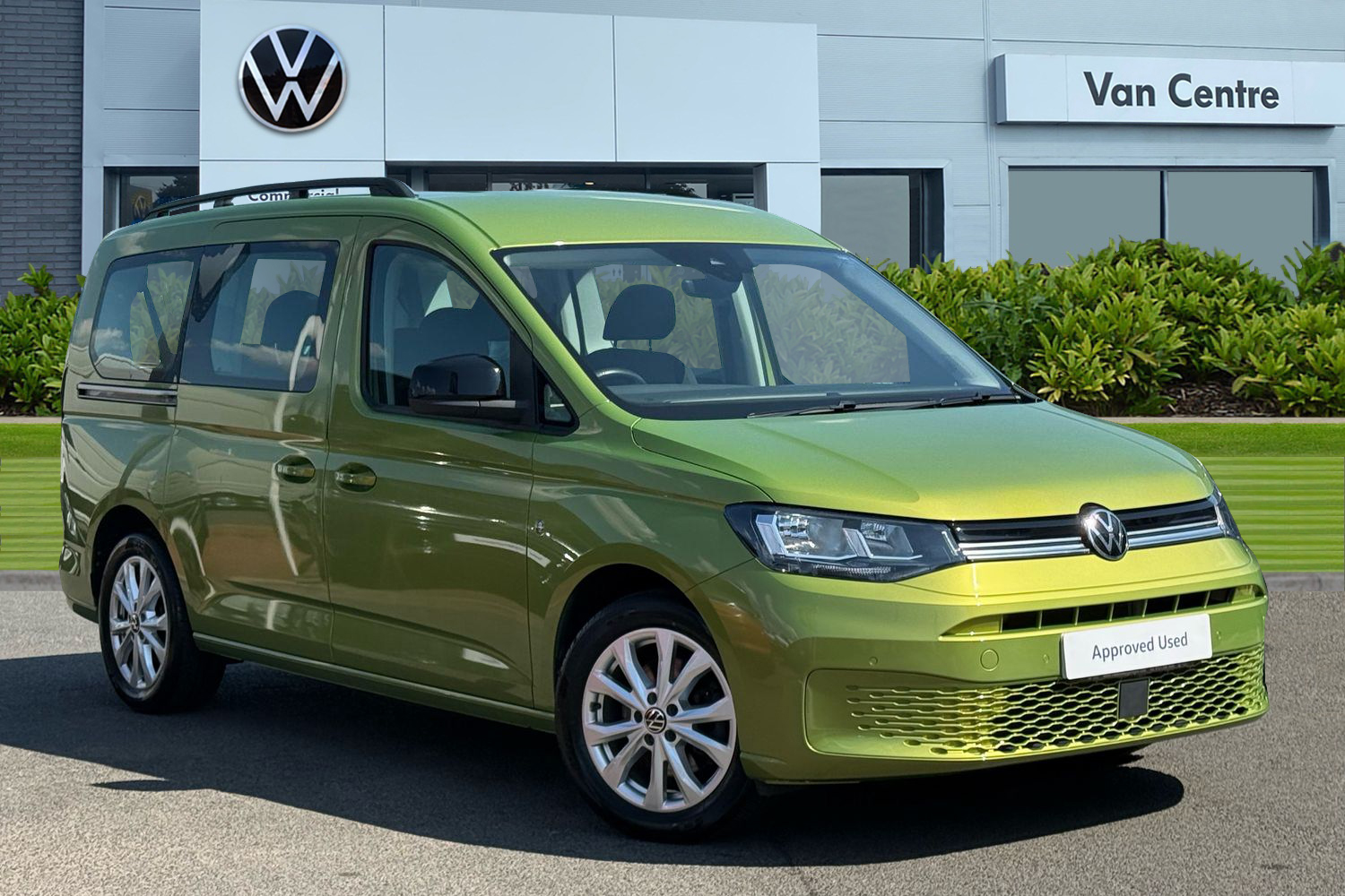 Main listing image - Volkswagen Caddy Maxi Life
