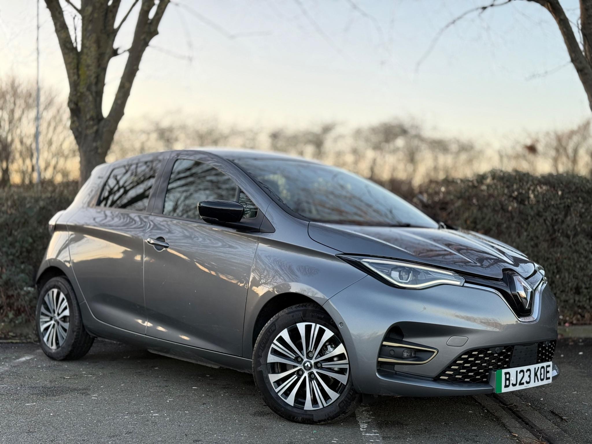 Main listing image - Renault Zoe