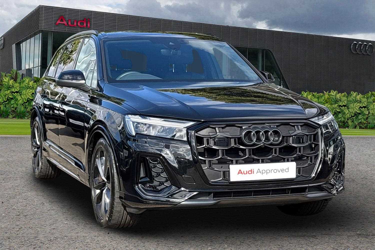 Main listing image - Audi Q7