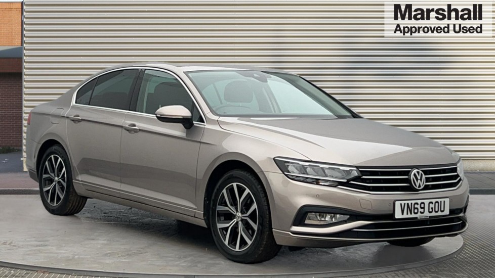 Main listing image - Volkswagen Passat