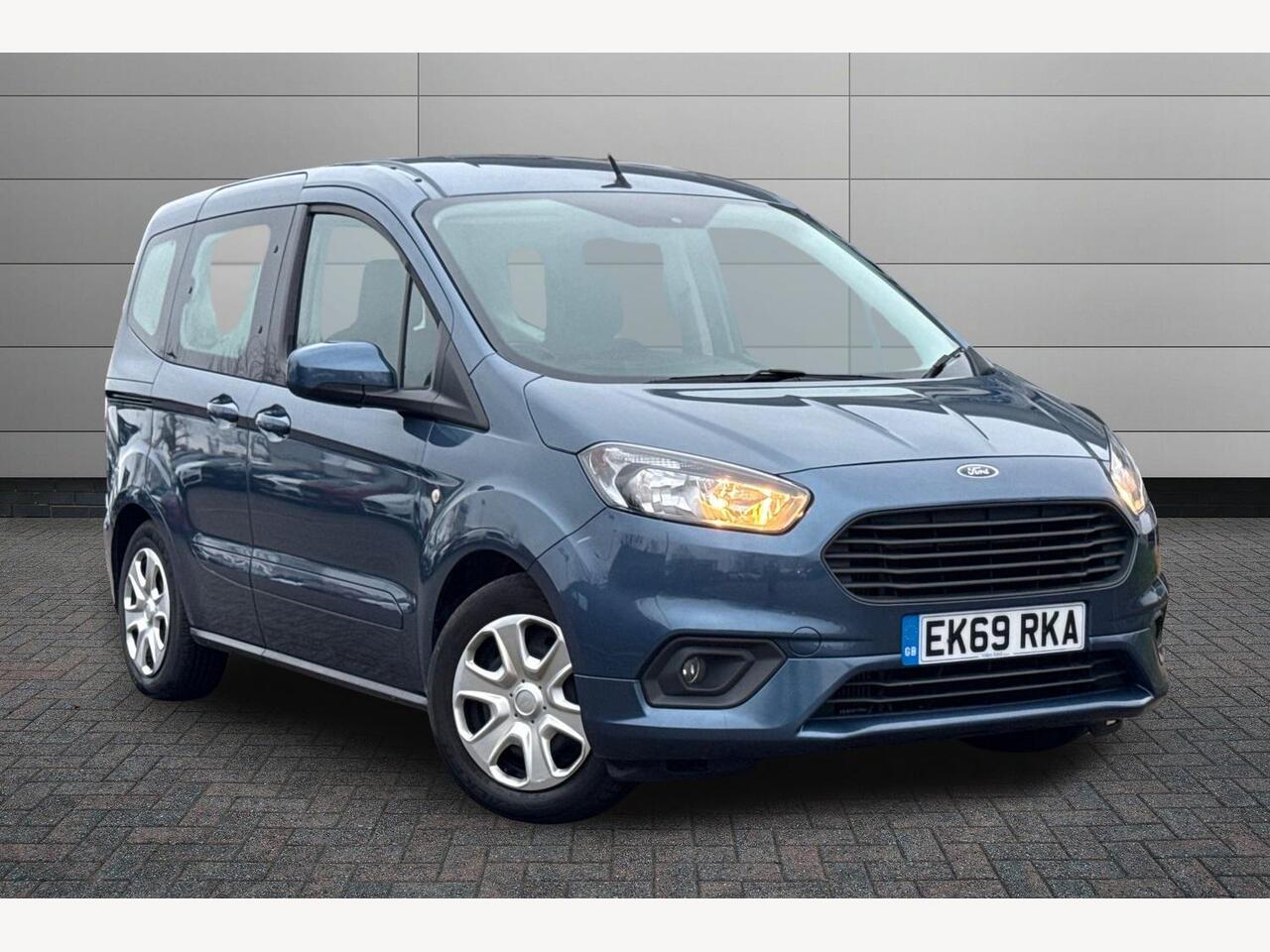 Main listing image - Ford Tourneo Courier