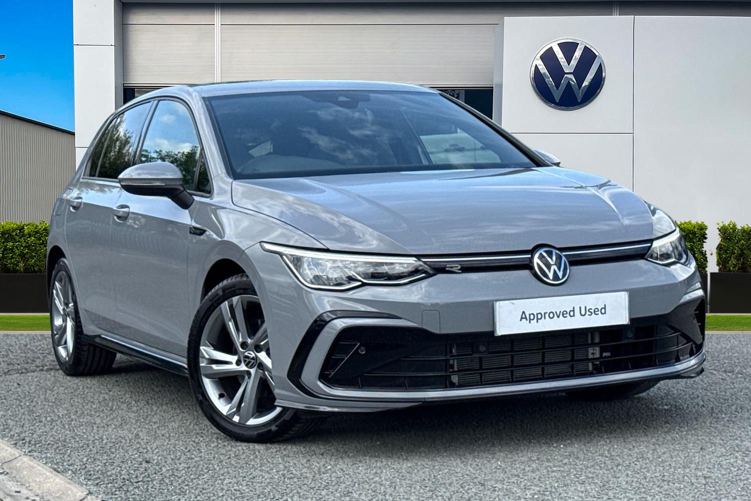 Main listing image - Volkswagen Golf