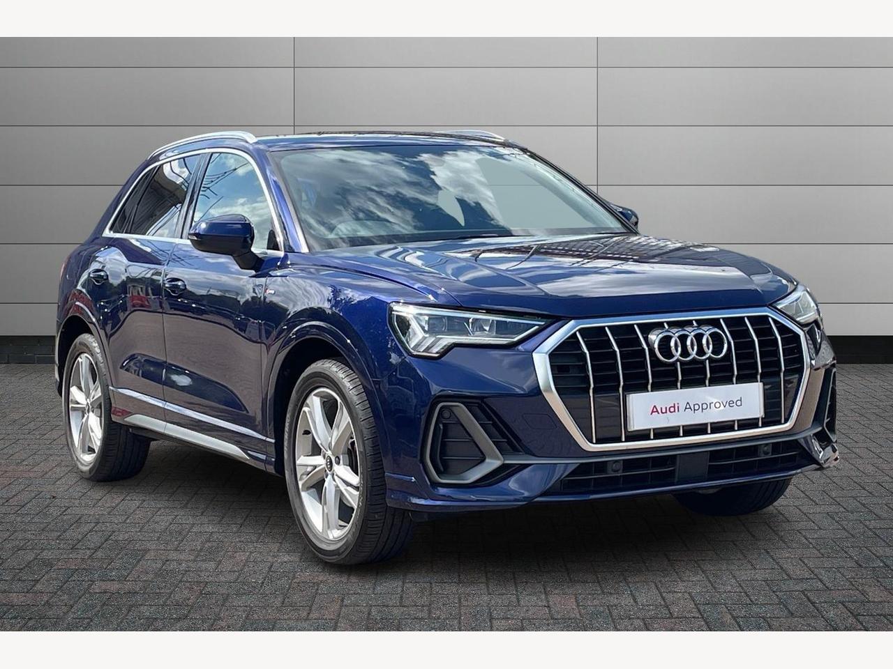 Main listing image - Audi Q3