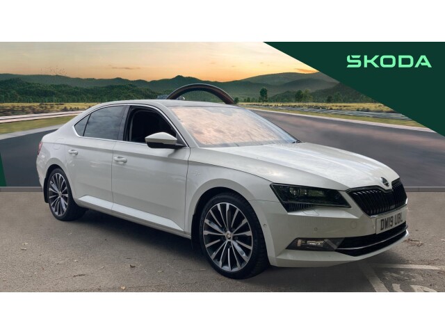 Main listing image - Skoda Superb
