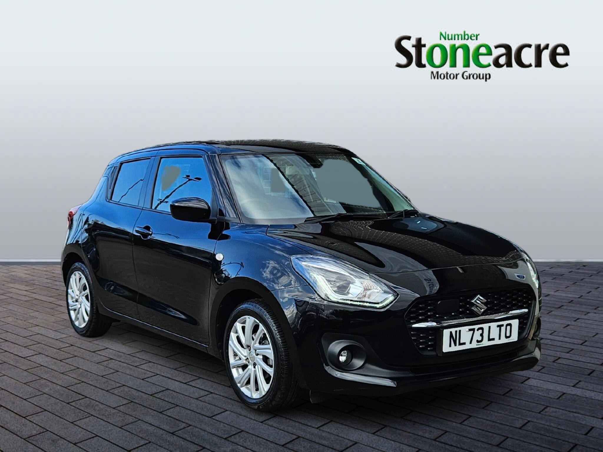 Main listing image - Suzuki Swift