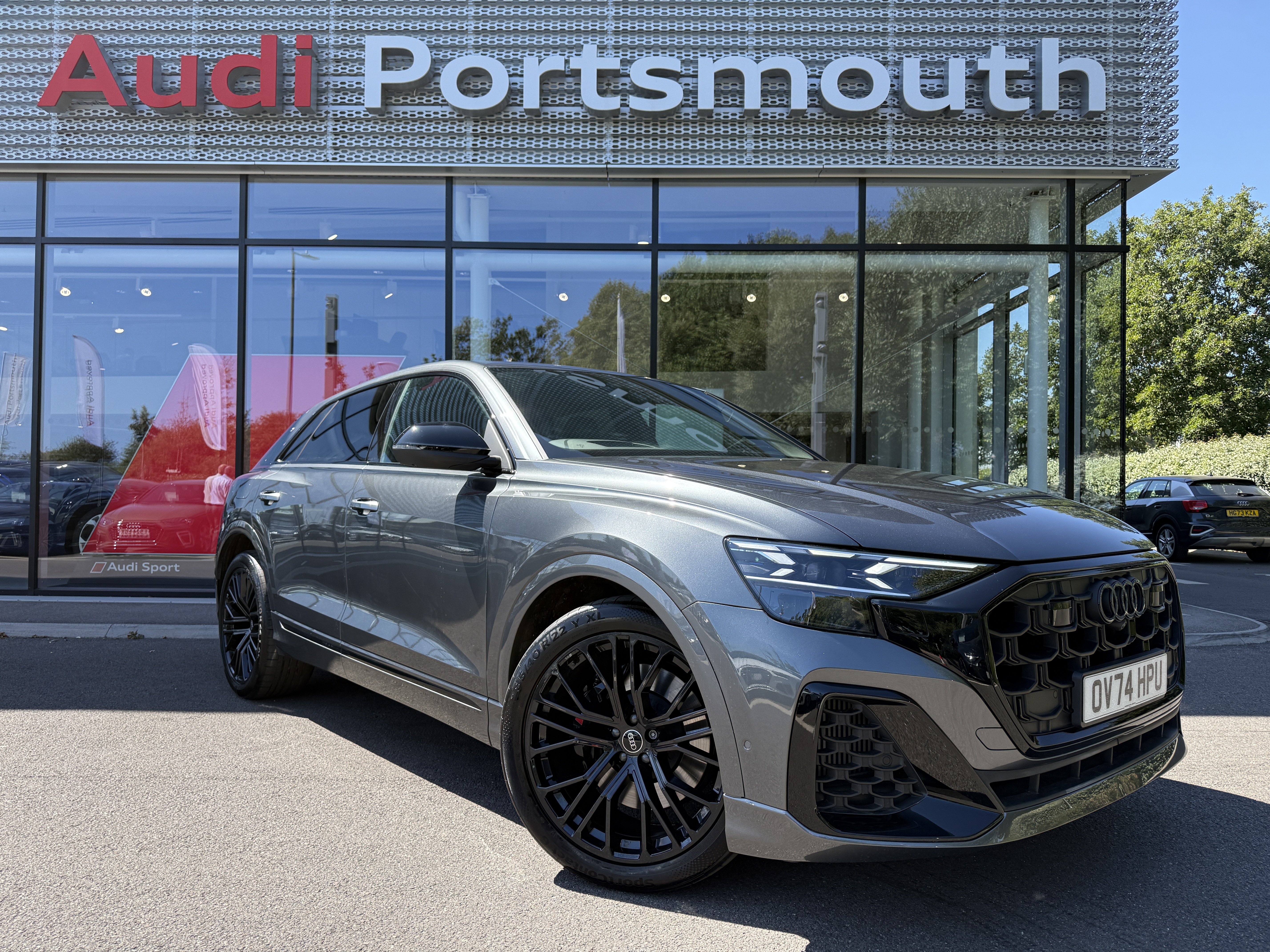 Main listing image - Audi Q8