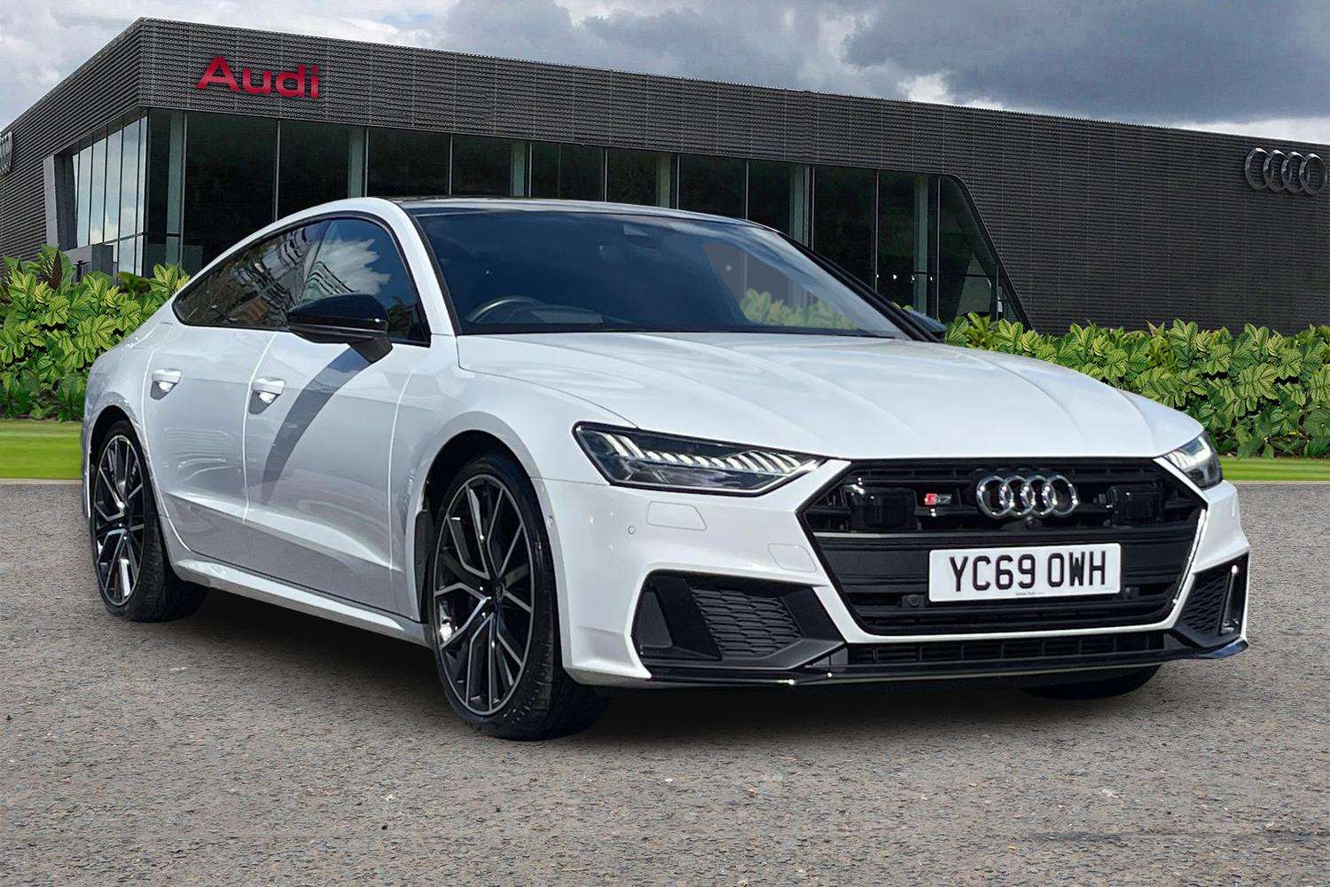 Main listing image - Audi S7