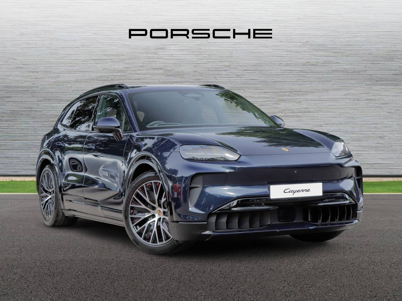 Main listing image - Porsche Cayenne Electric