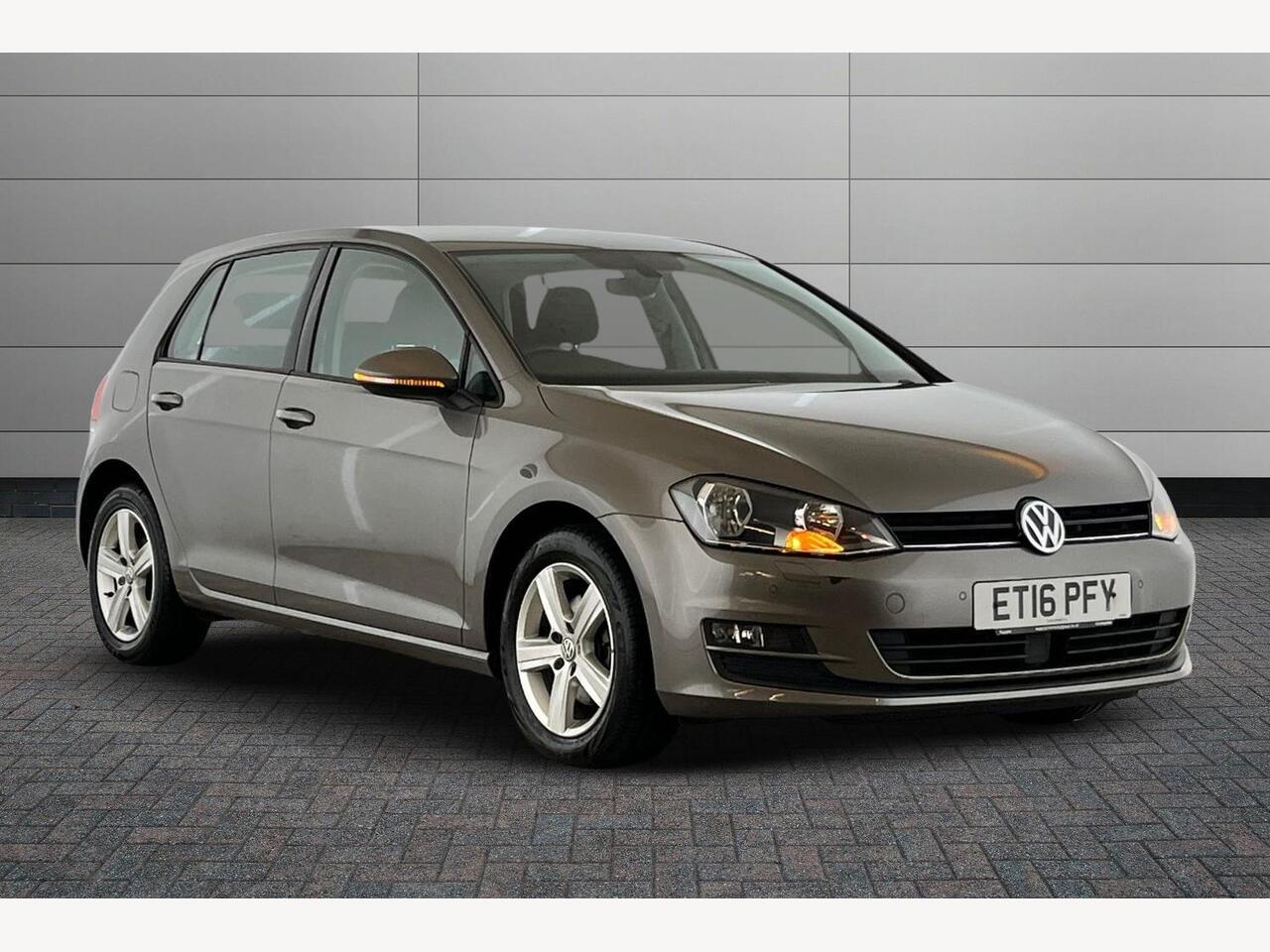 Main listing image - Volkswagen Golf
