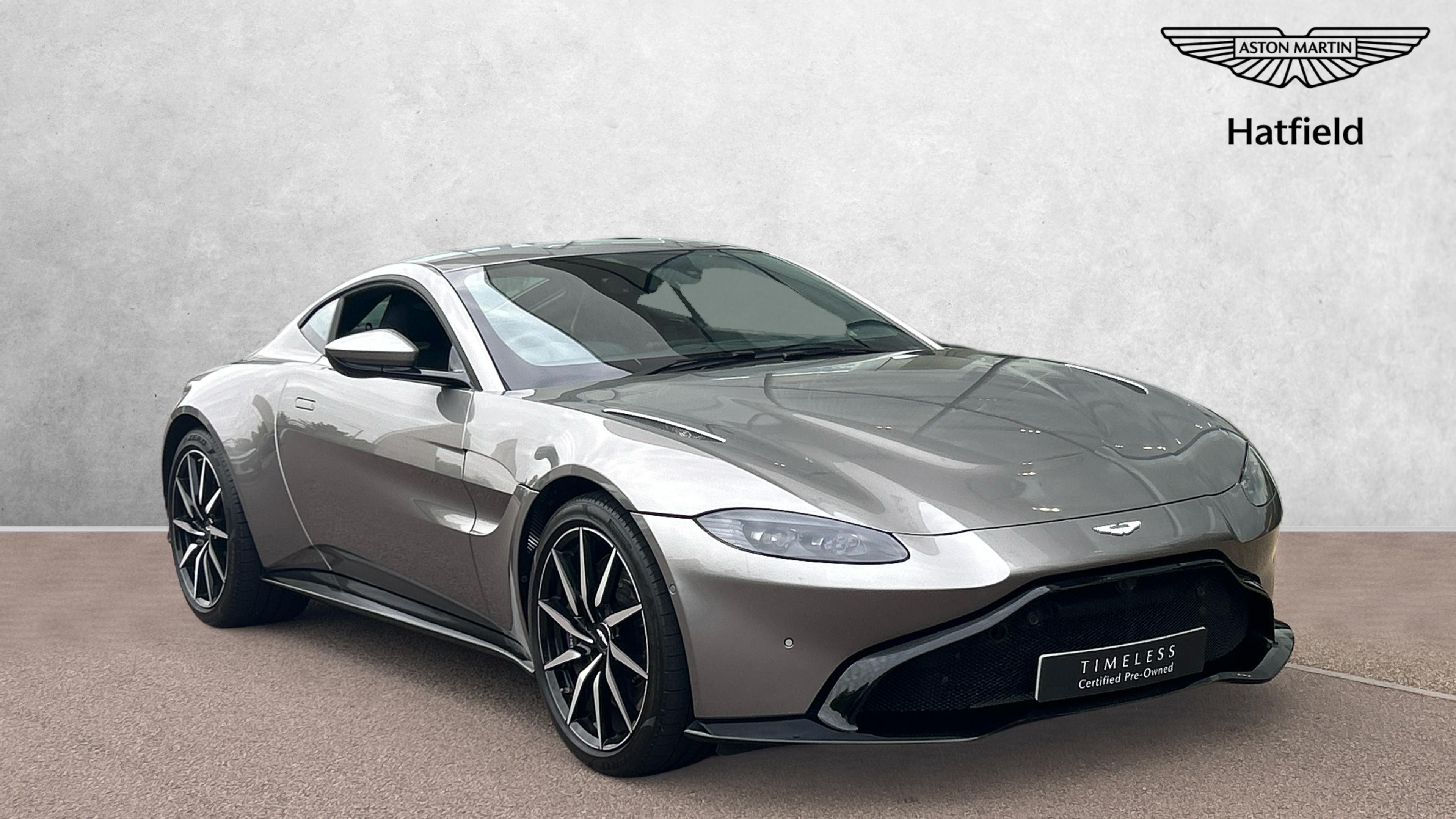 Main listing image - Aston Martin Vantage