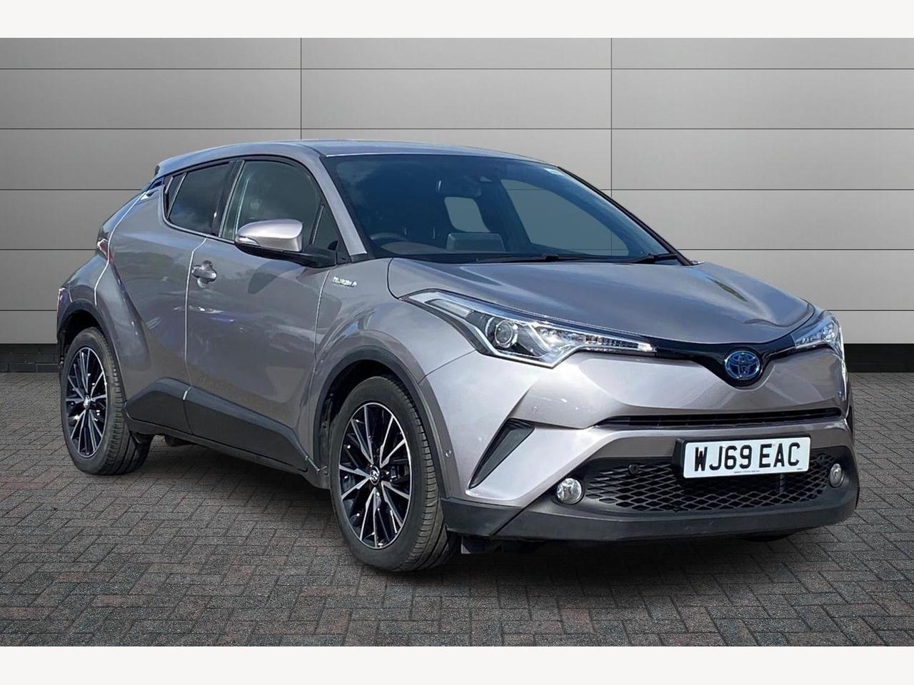 Main listing image - Toyota C-HR