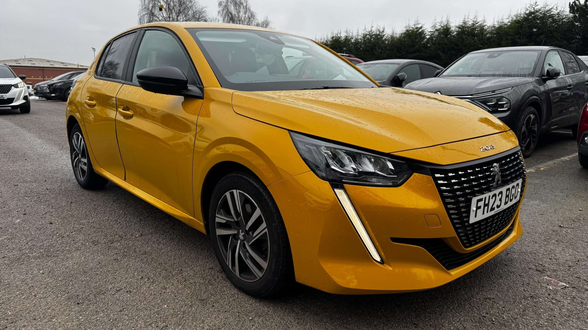 Main listing image - Peugeot 208