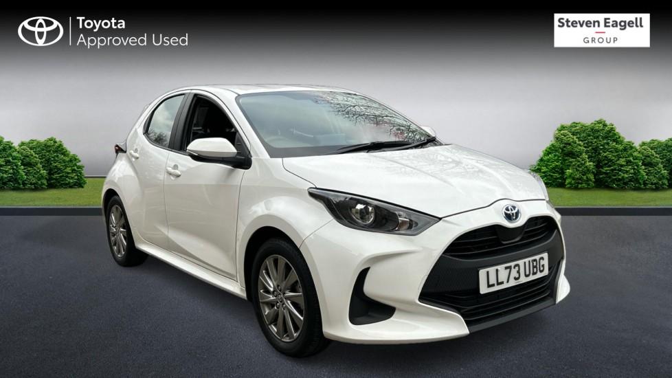 Main listing image - Toyota Yaris