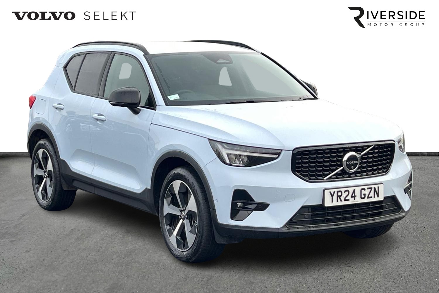 Main listing image - Volvo XC40