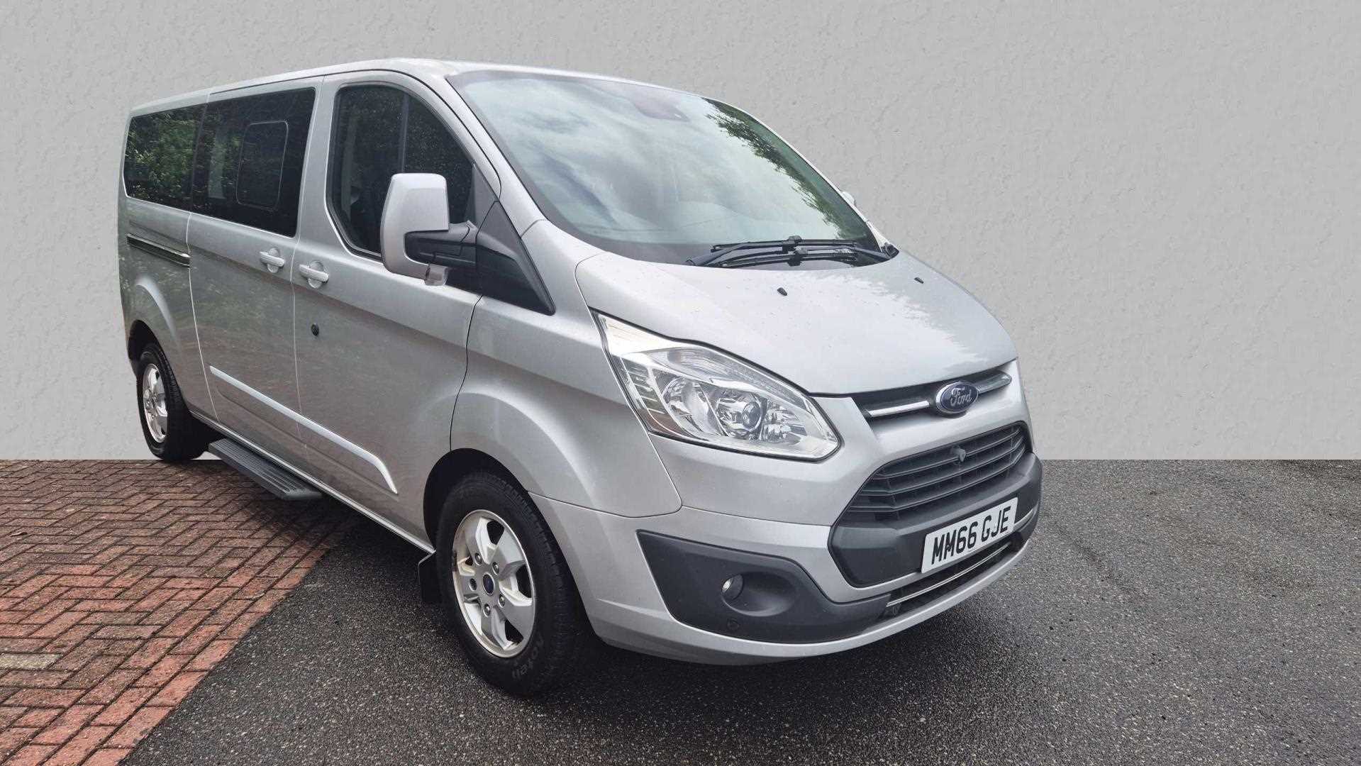 Main listing image - Ford Tourneo Custom