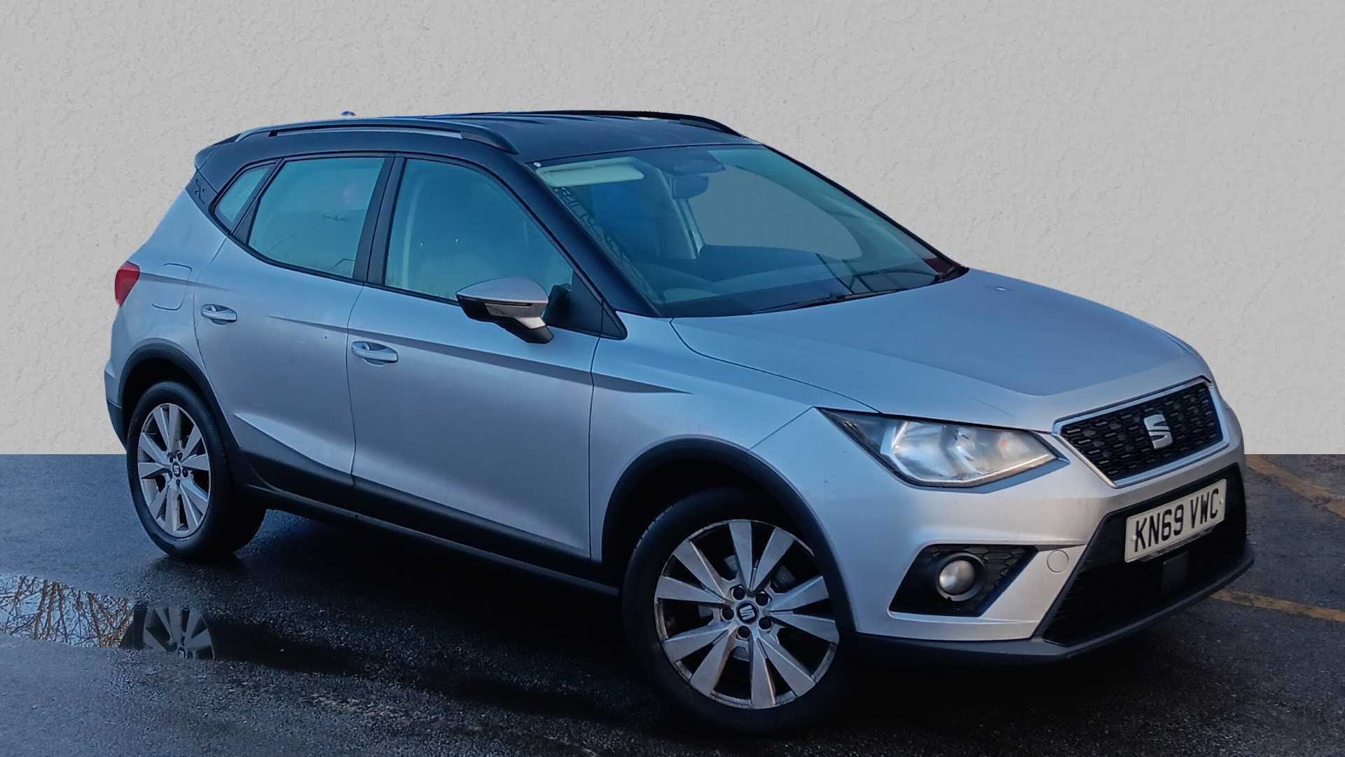 Main listing image - SEAT Arona