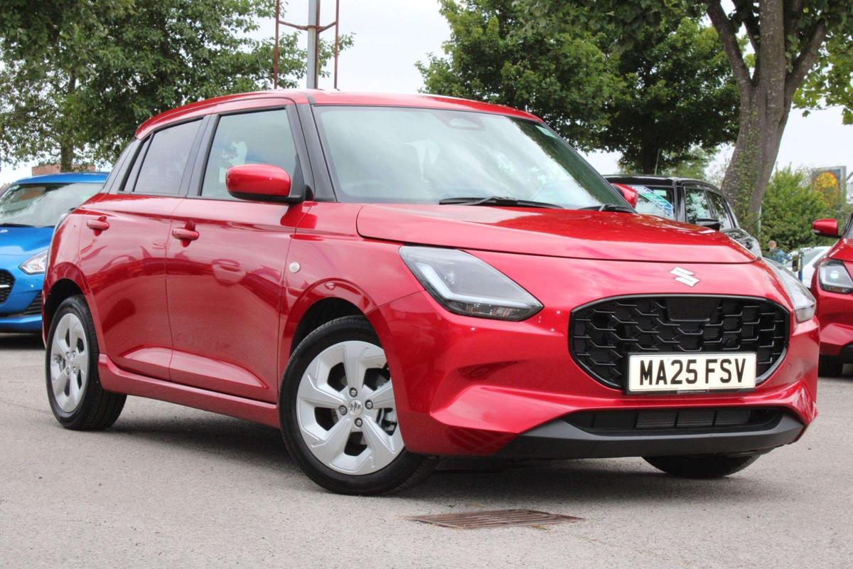 Main listing image - Suzuki Swift