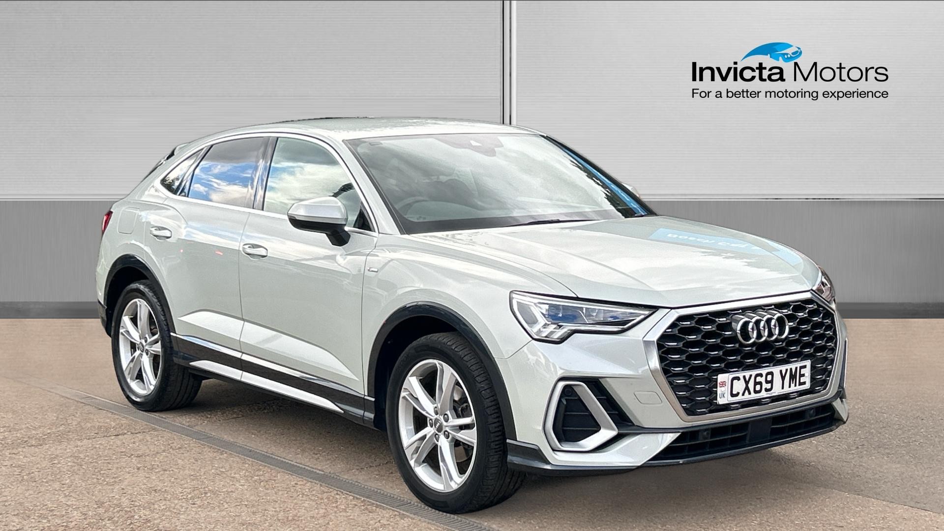 Main listing image - Audi Q3