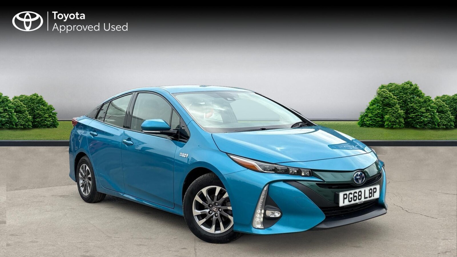 Main listing image - Toyota Prius Plug-In