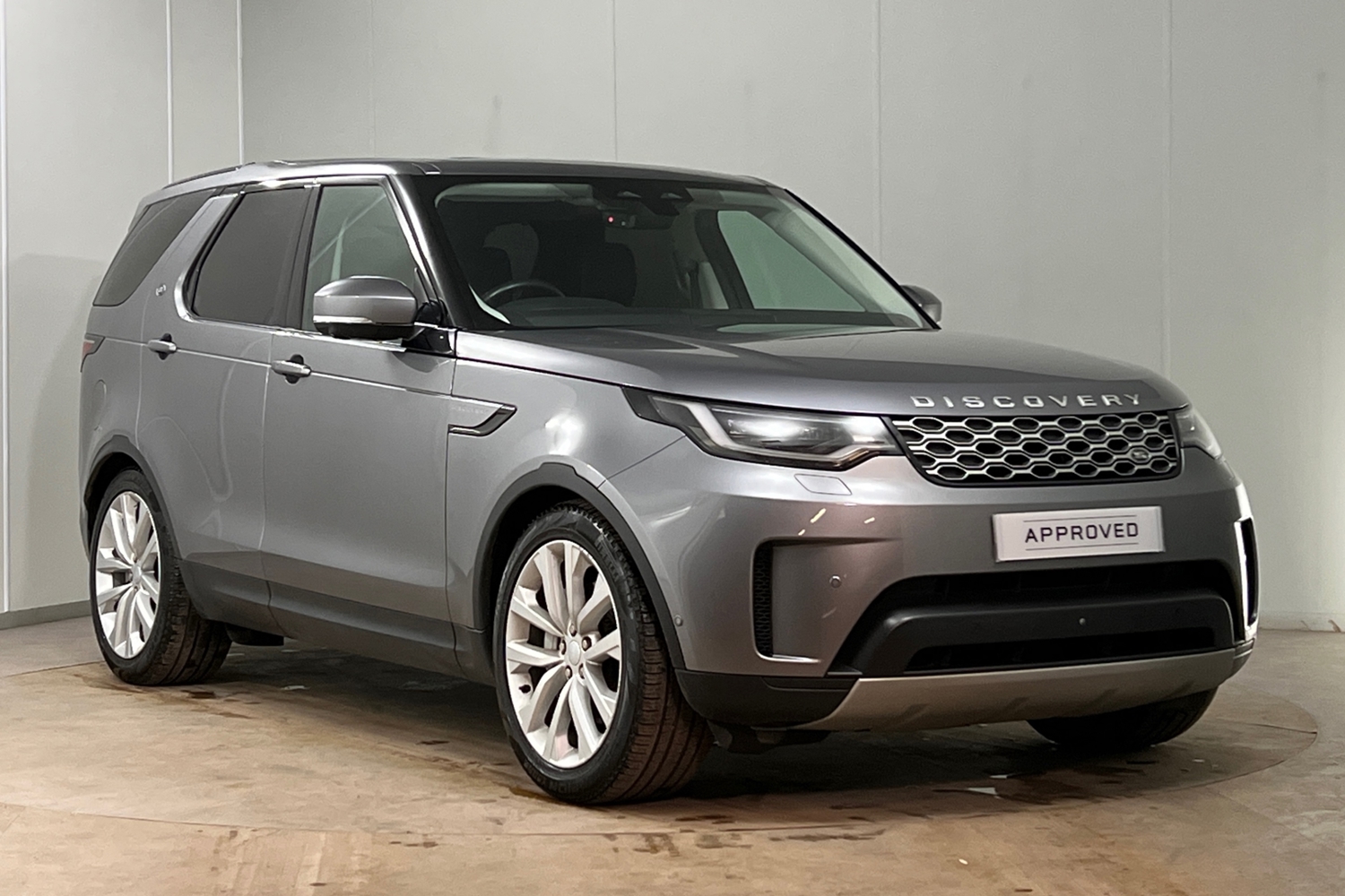 Main listing image - Land Rover Discovery