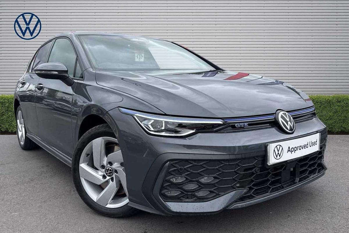 Main listing image - Volkswagen Golf