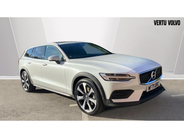 Main listing image - Volvo V60 Cross Country