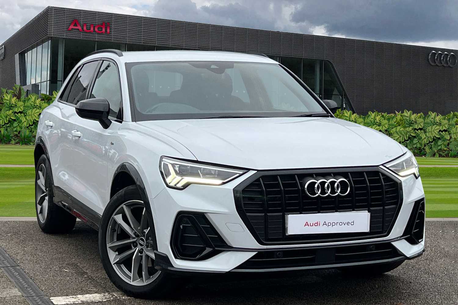 Main listing image - Audi Q3