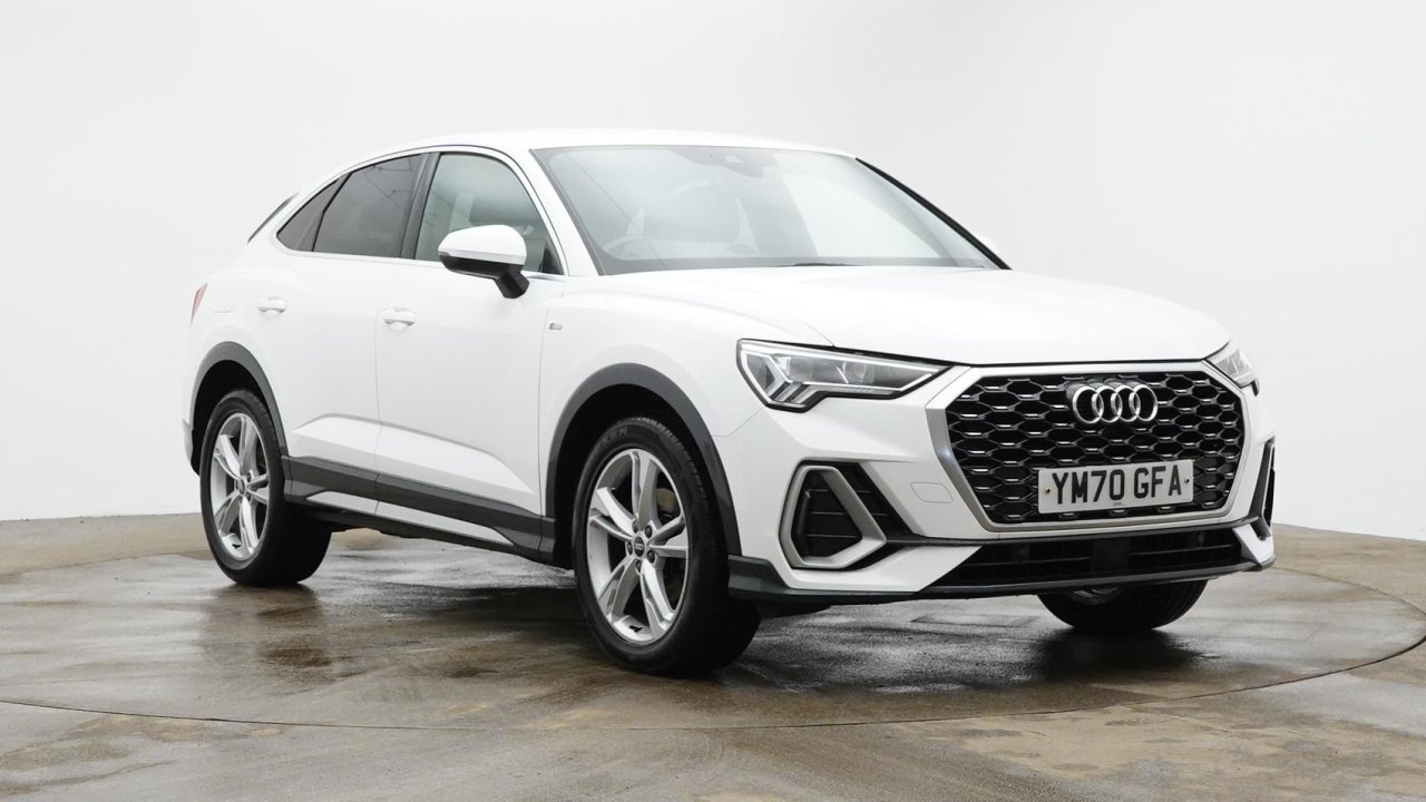 Main listing image - Audi Q3