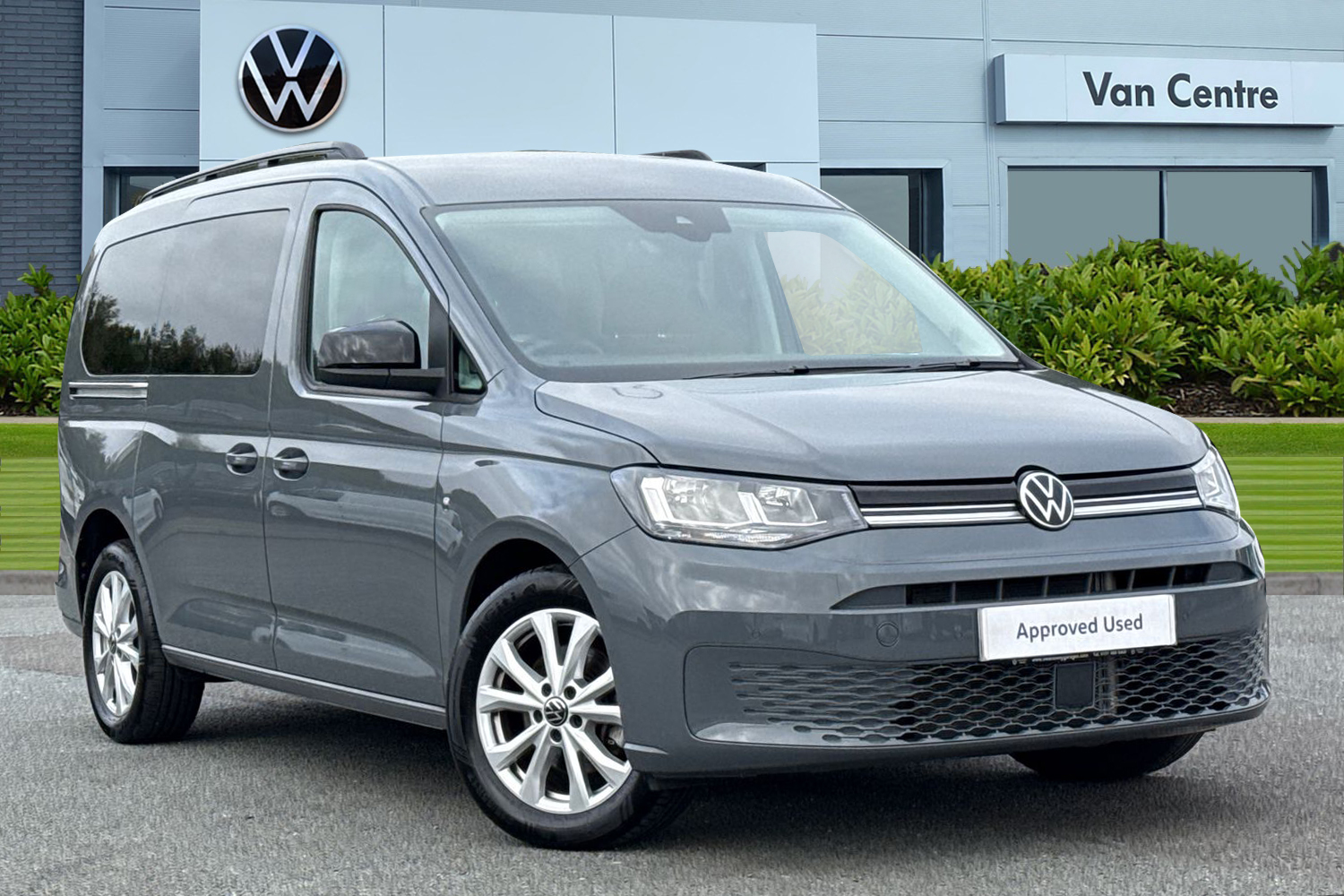 Main listing image - Volkswagen Caddy Maxi Life
