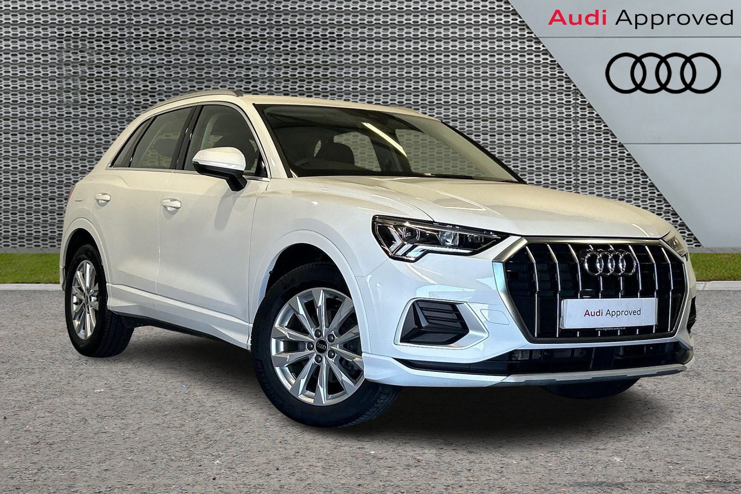Main listing image - Audi Q3