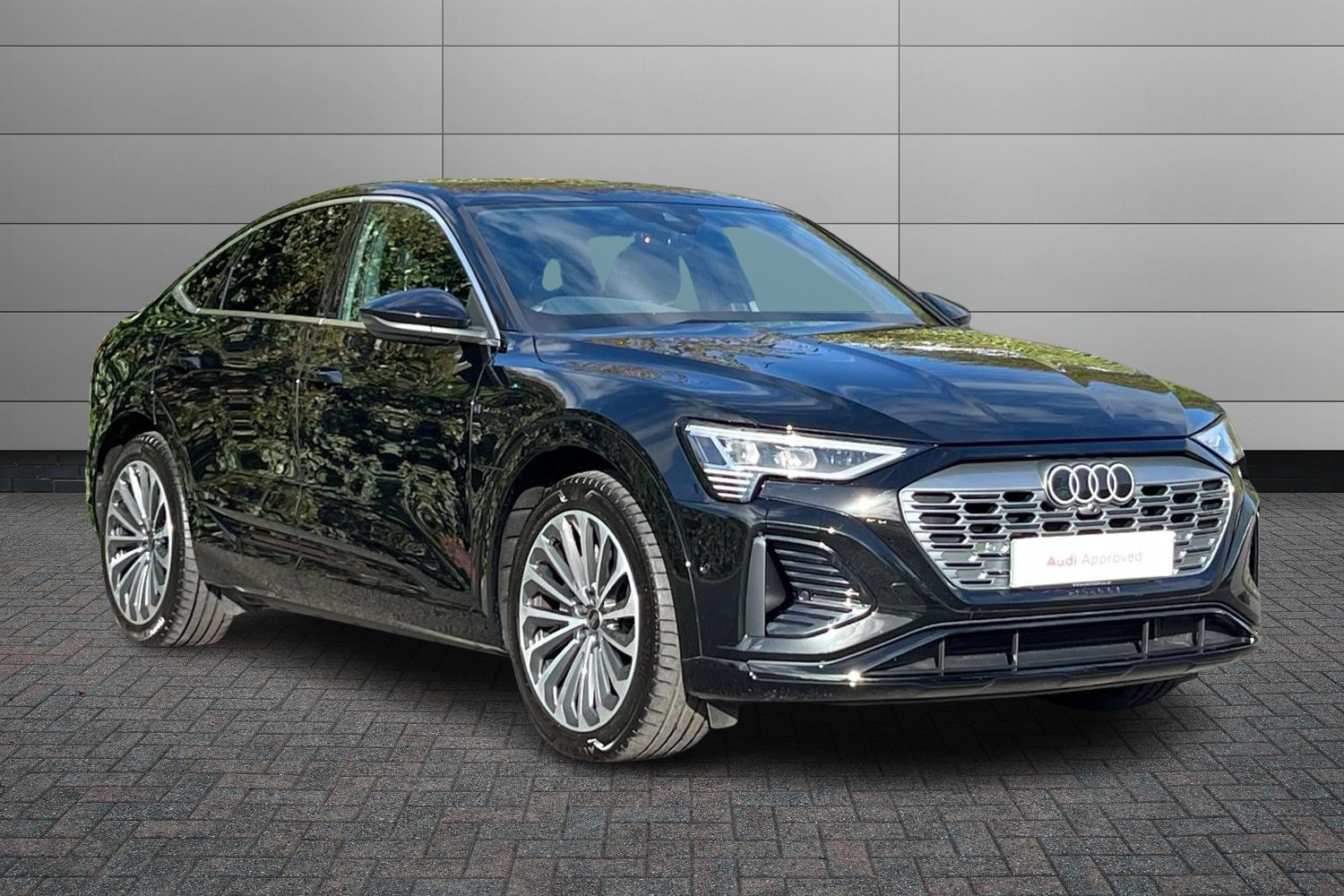 Main listing image - Audi Q8 e-tron