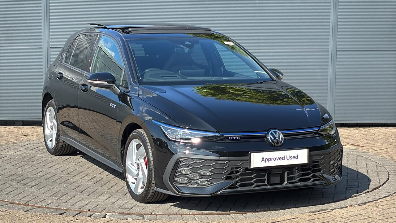 Main listing image - Volkswagen Golf