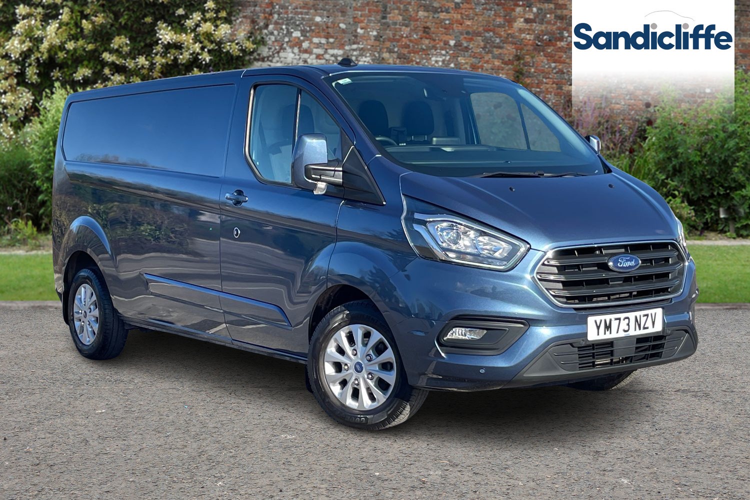 Main listing image - Ford Transit Custom