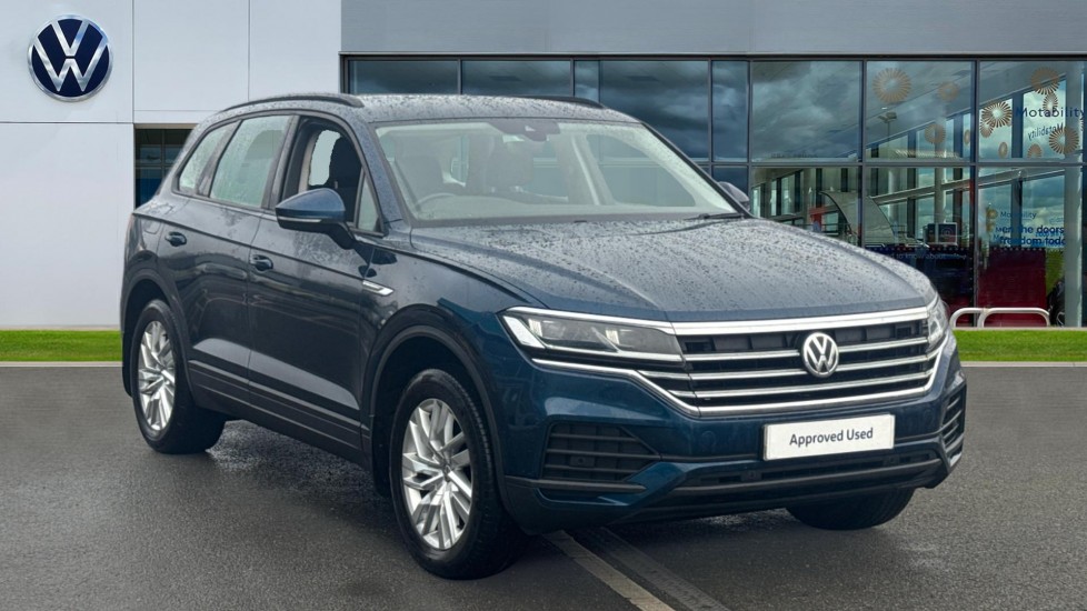 Main listing image - Volkswagen Touareg