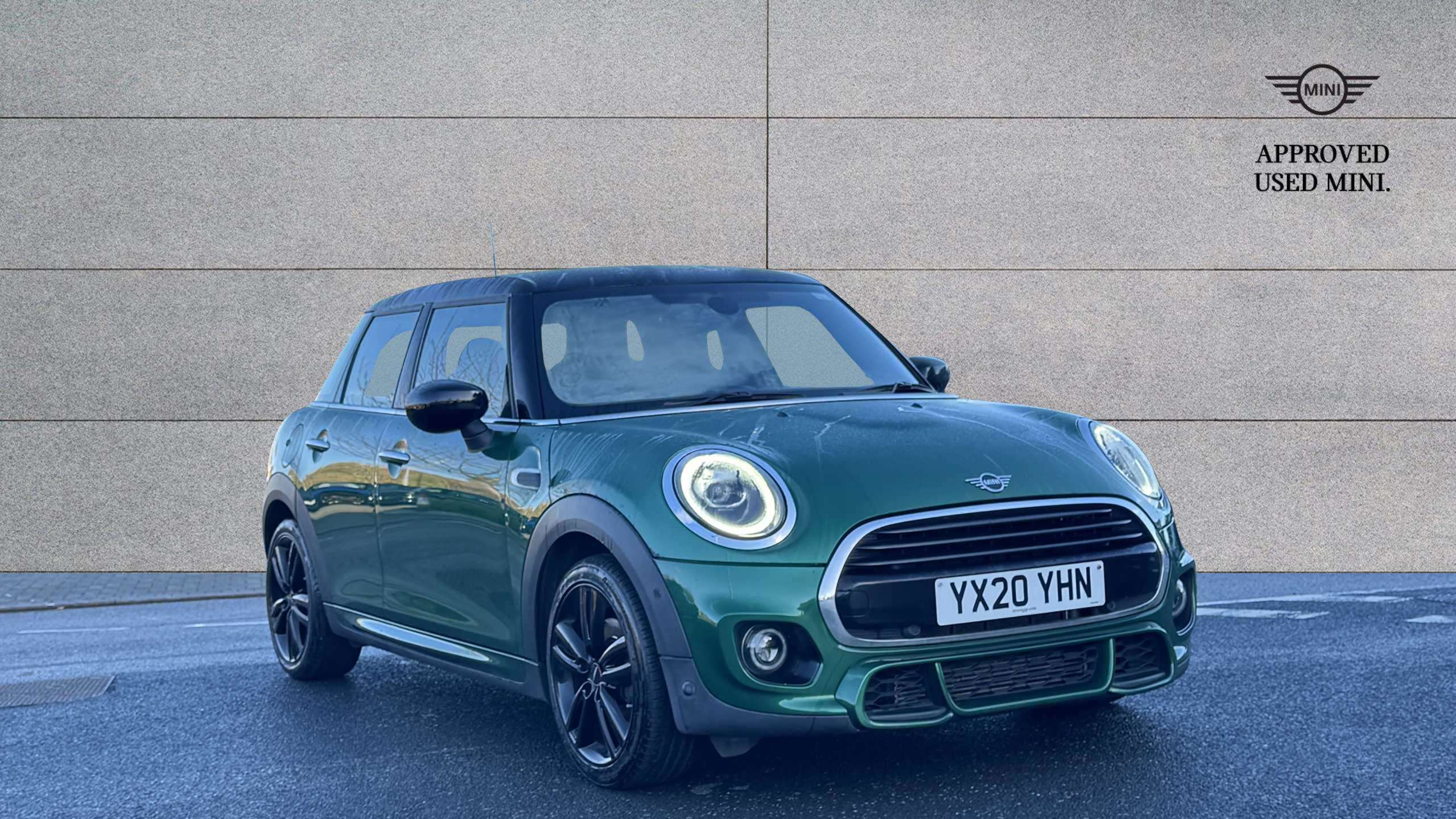 Main listing image - MINI Hatchback 5dr