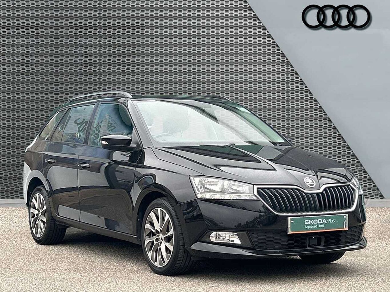 Main listing image - Skoda Fabia Estate