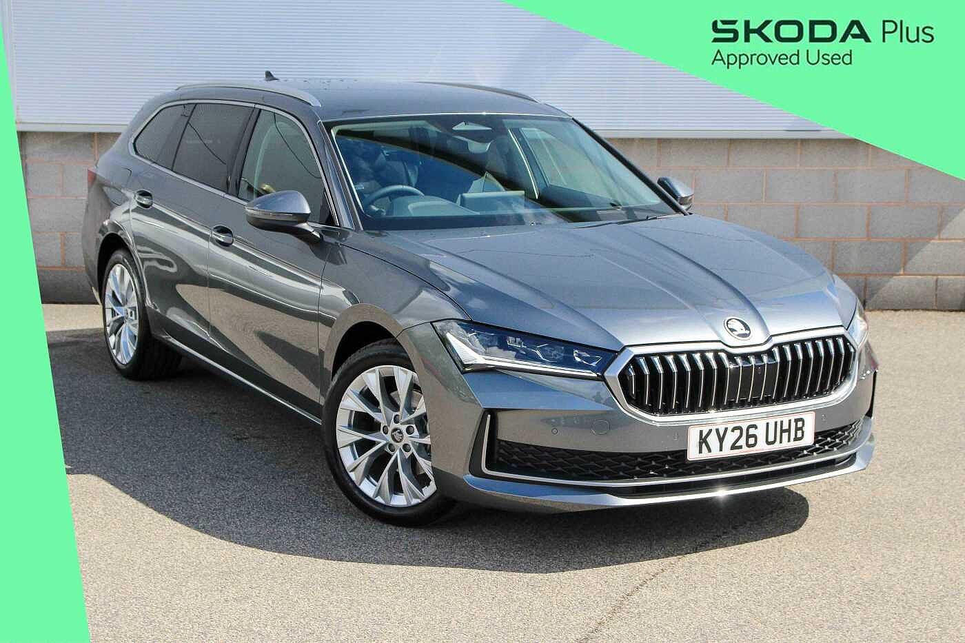 Main listing image - Skoda Superb