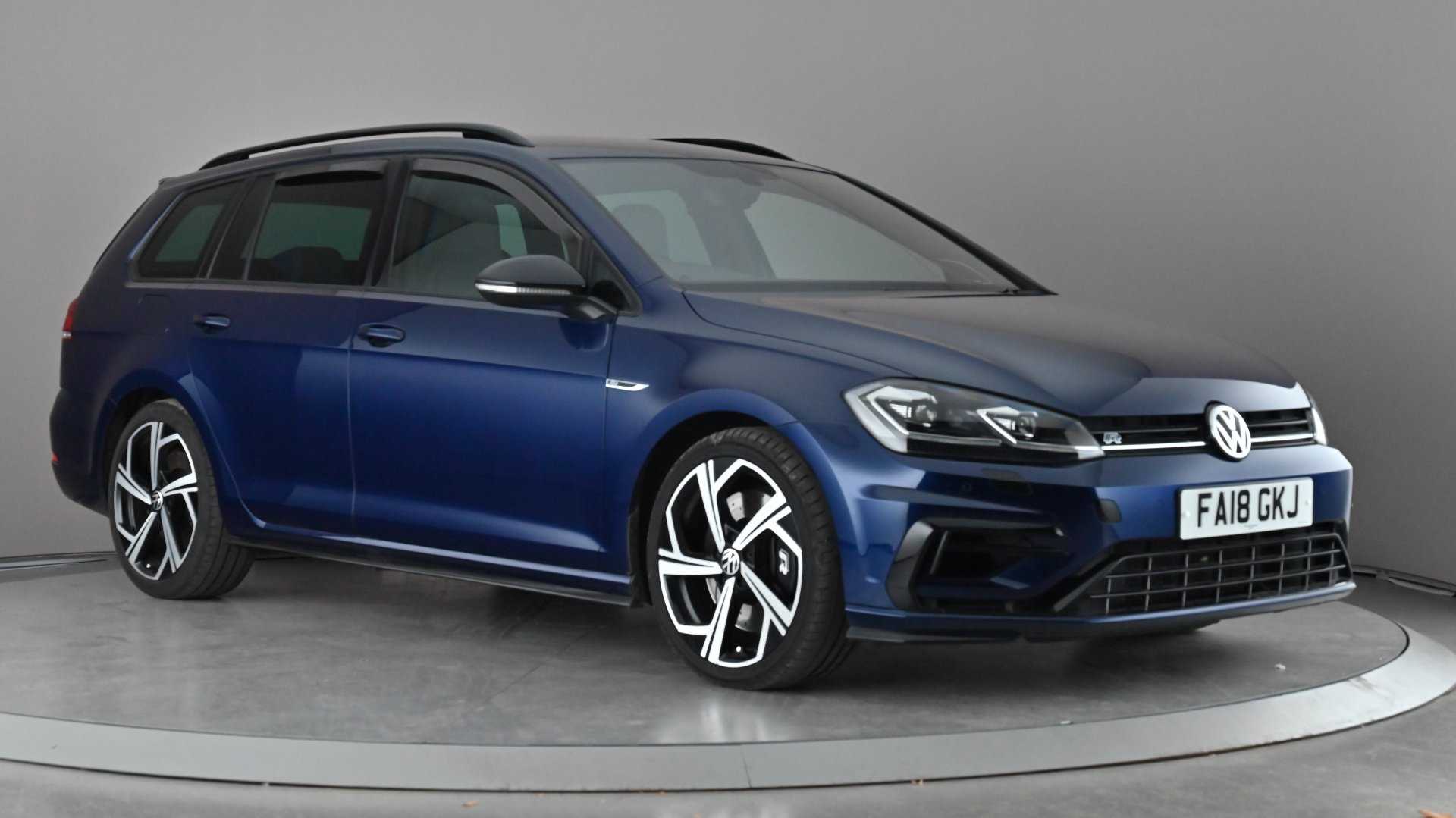 Main listing image - Volkswagen Golf Estate