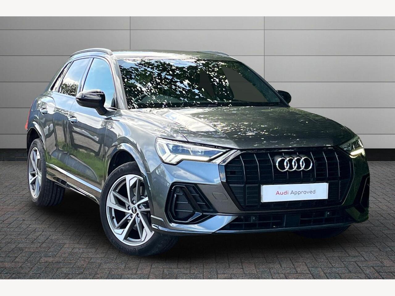 Main listing image - Audi Q3